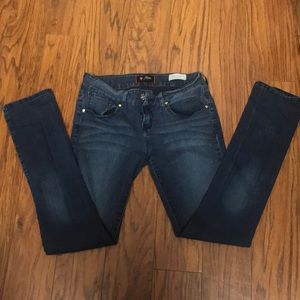 Dark blue Guess jeans. Size 28.